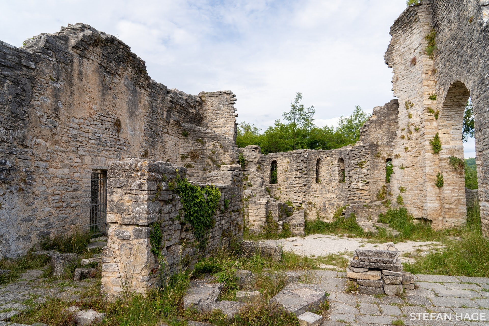 Dvigrad Ruins